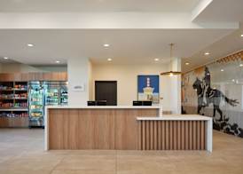 Fairfield Inn & Suites by Marriott Tempe 4