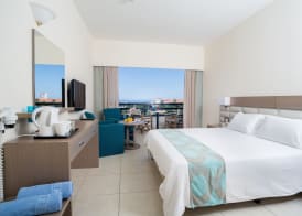 Avanti Hotel 3
