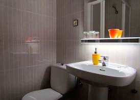 Barcelona City Street Hostal 2