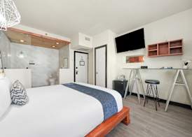 Chesterfield Hotel & Suites 3