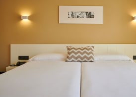 Protur Badí­a Park Aparthotel 5
