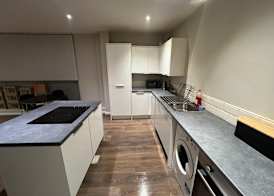 Beautiful 1-bed Apartment in Liverpool 4