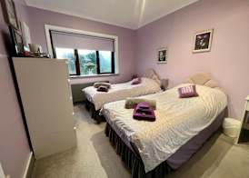WILLOW RIDGE - a large country house with 3 rental rooms 4