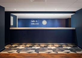 Travelodge Edinburgh Central 2