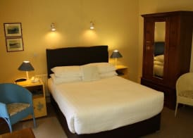 Woodhill House 5