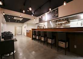 Roots Hostel 5