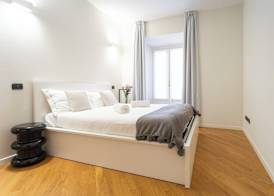 White Flat in Como City Center 2