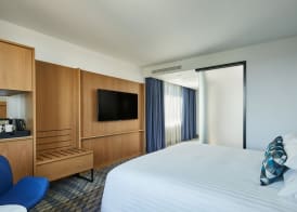 Courtyard by Marriott Exeter Sandy Park 3