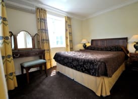 French Horn Hotel 4
