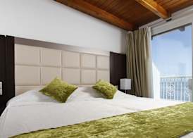 Nirikos Hotel 4