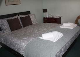 Airdenair Guest House 5