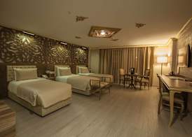 Empire Suite Hotel 5