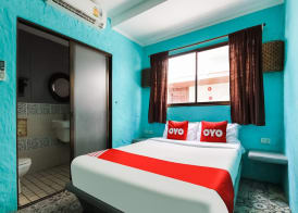 OYO 1103 Pirates House Hotel 4