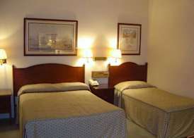 New County Hotel & Serviced Apartments by RoomsBooked 3
