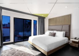 The Moment Hotel 5