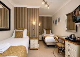 Riviera Lodge Hotel 5