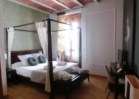 Les Monges Palace Boutique 4