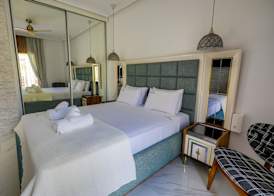 Beach Walk Luxury Suites 3