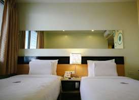 Go Hotels Iloilo 5
