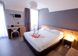 Adalesia Hotel & Coffee 2
