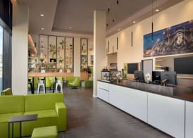 Super 8 by Wyndham Mainz Zollhafen 3