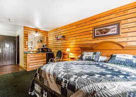 Rodeway Inn & Suites Madison East 3