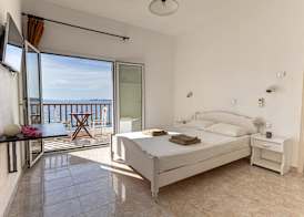 Petalides Apartments 4