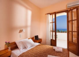 Babis Hotel 4