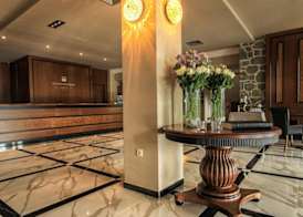 Grand Meteora Hotel 3