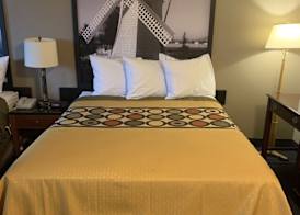 Sutton Suites Hotel 4