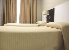 Apartahotel & Spa Jacetania 2
