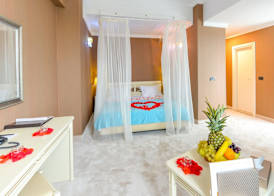 Phoenicia Grand Hotel 5