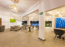 Azur Paradise Hotel & Rooftop Bar 3