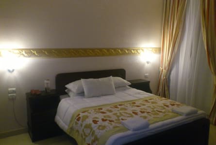 Golden Rose Hotel 2