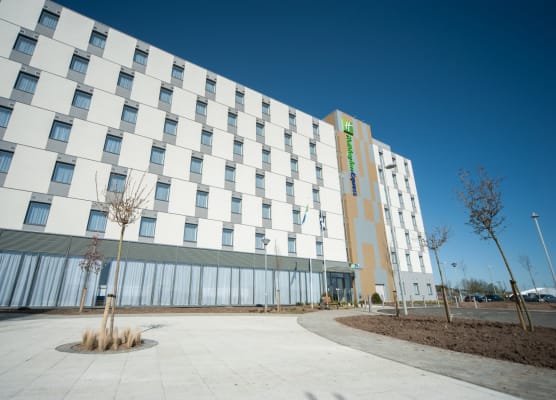 Holiday Inn Express ABERDEEN AIRPORT by IHG 1