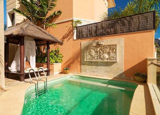 Royal Garden Villas, Luxury Hotel 1