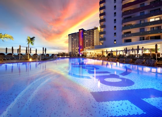 Hard Rock Hotel Tenerife 1