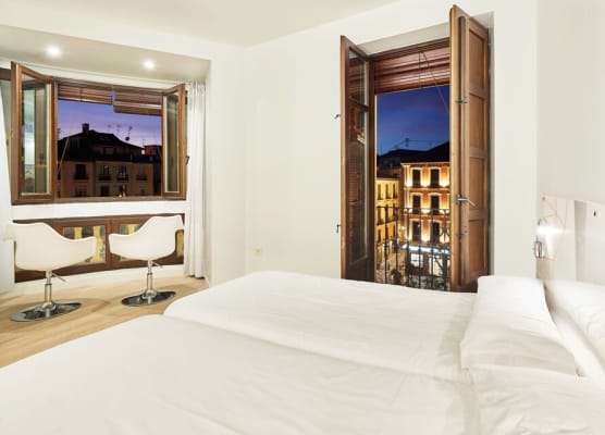 AMC Granada Hostal 1
