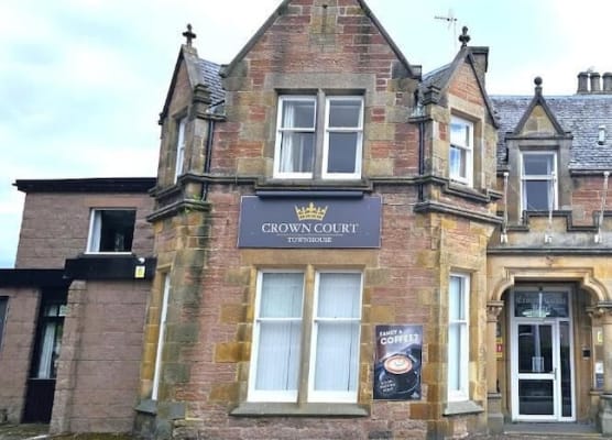 Crown Hotel & Bar 1
