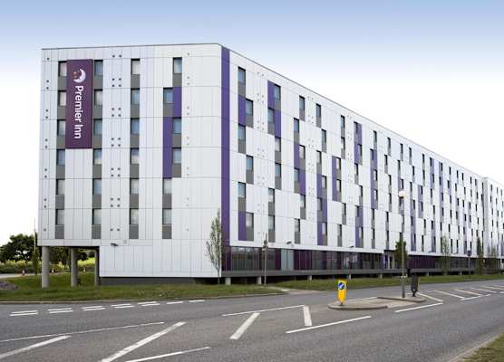Premier Inn Heathrow Airport Terminal 4 1