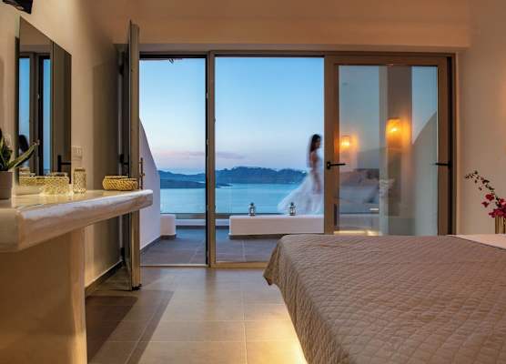 Blu Rooms Santorini 1