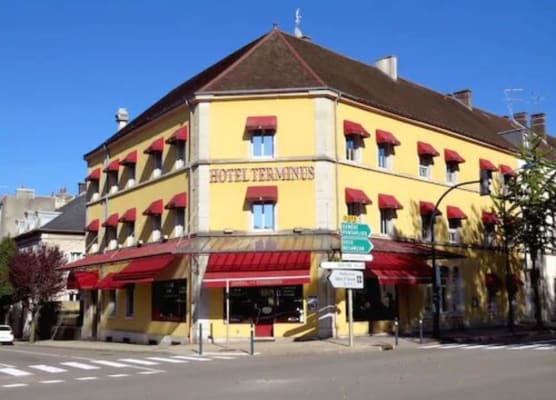 Hôtel Terminus - Pizzeria Pizz'a gogo - salle de sport - face à la gare 1