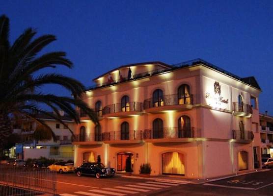 Bram Hotel 1