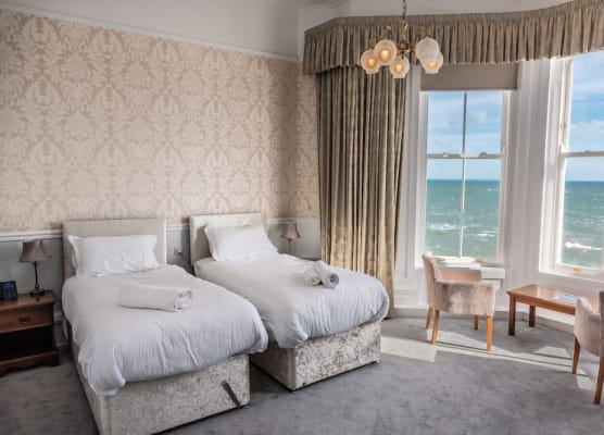 The Queens Hotel 1