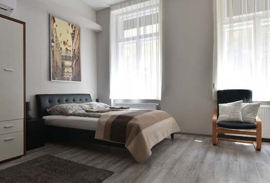 Corvin Point Rooms and Apartments 1