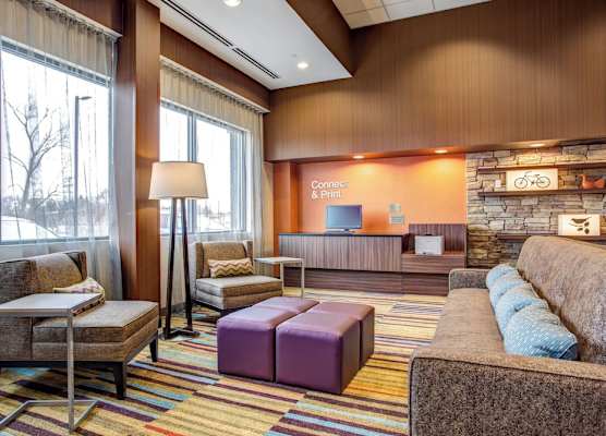 Fairfield Inn & Suites by Marriott Springfield Holyoke 1