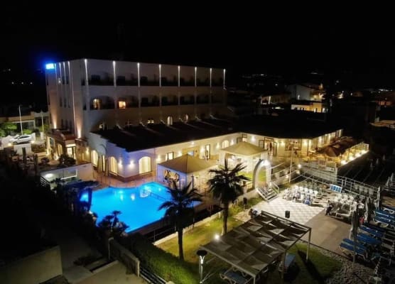 Hotel Il Gabbiano Beach 1