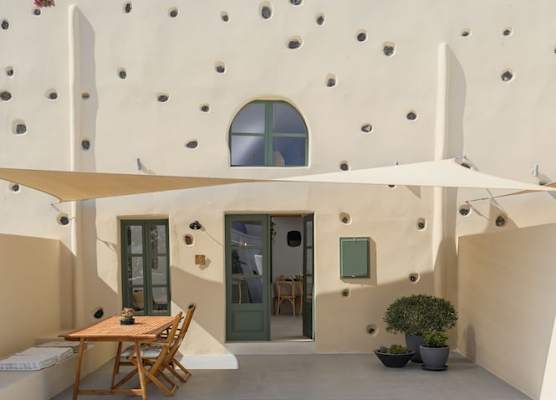 Elements Cave Suites 1