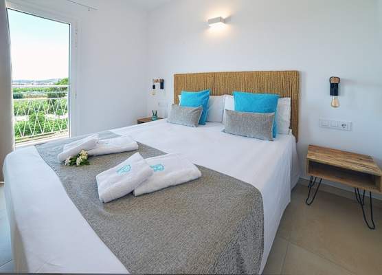 BAMBLUE BOUTIQUE APARTMENTS 1