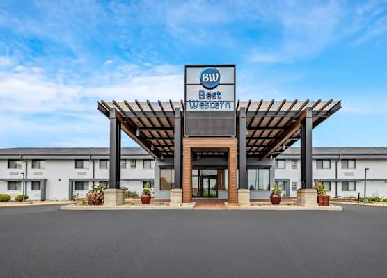 Best Western West Towne Suites 1
